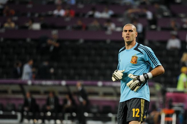 Víctor_Valdés_before_Euro_2012_vs_France